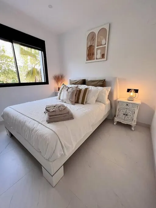 Estepona Hills Luxury Resort 3 Bed Apartment 0*,  Spain