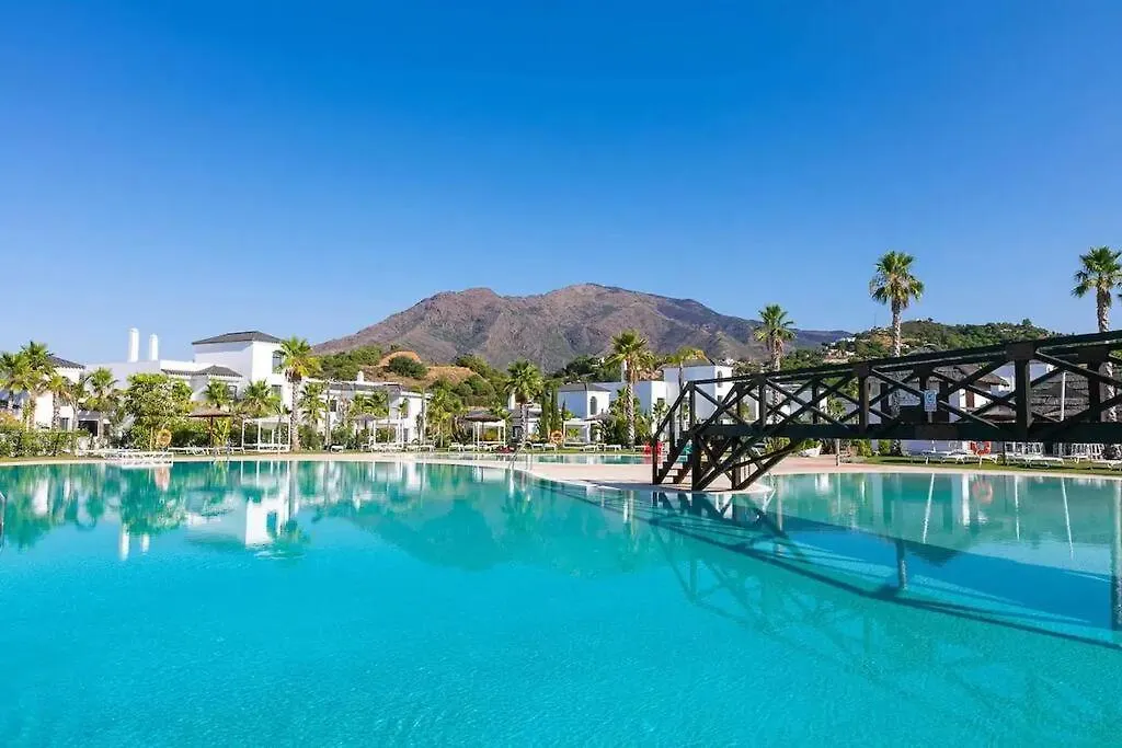 Estepona Hills Luxury Resort 3 Bed Apartment